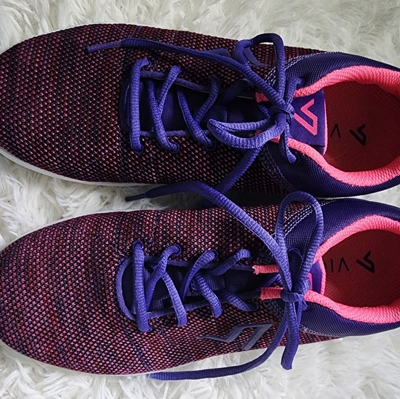 Vionic Sneaker - Picture 5 of 8